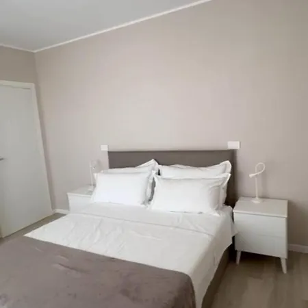 Jesolo Piazza Drago 아파트 로마